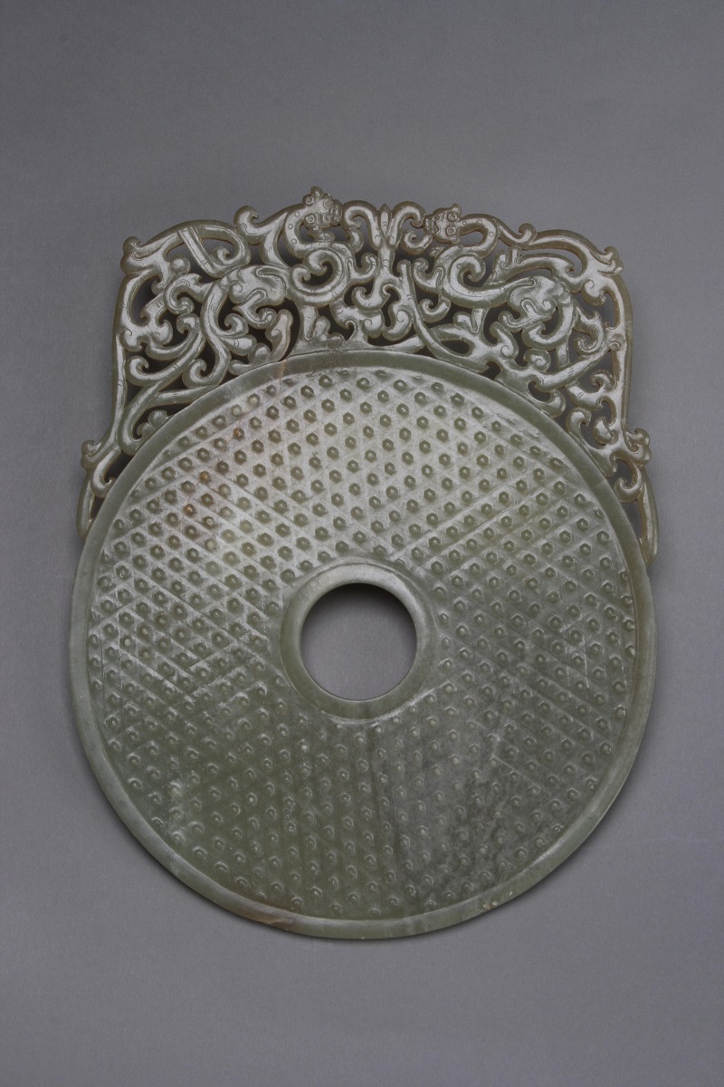 1564123165156391.jpg 透雕双螭纹玉璧.JPG