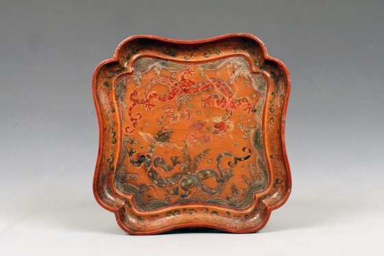 明正德戗金雕填龙纹方盘.jpg
