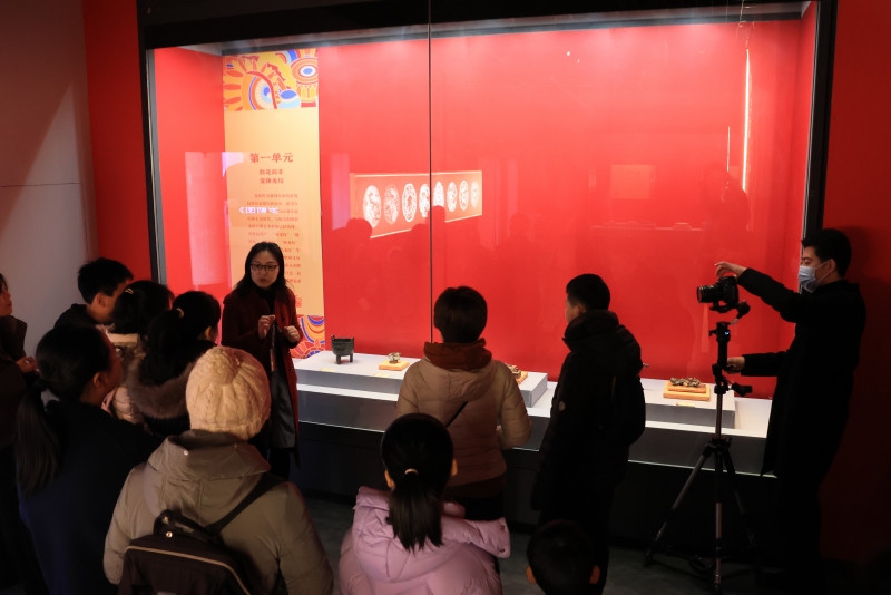 1708487302453100.jpg 大年初一 龙展志愿者线上线下导赏 (2).JPG