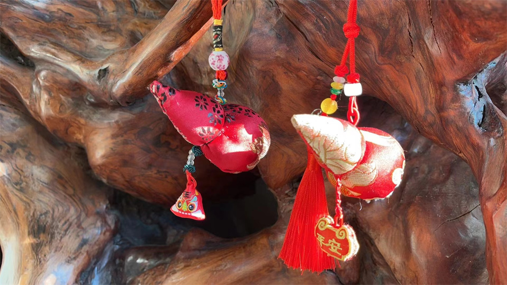 活动二、博悦·香约吾月：“香”遇端午—— 成年人香囊制作体验1.jpg