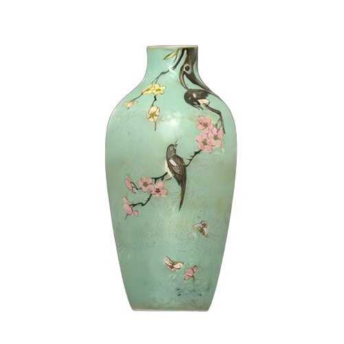 绿地粉彩花鸟纹瓶