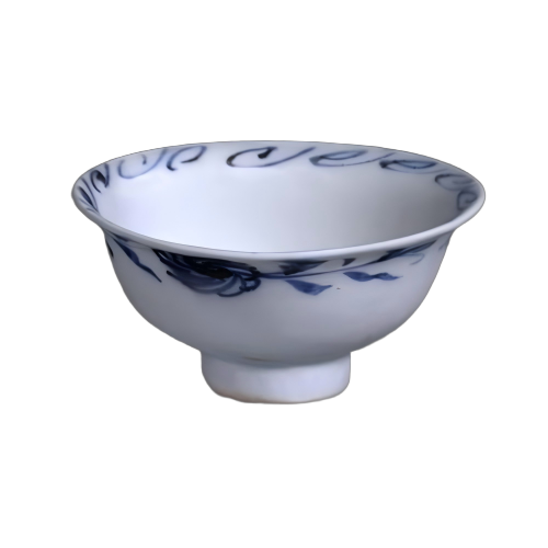 青花团菊花纹小盏