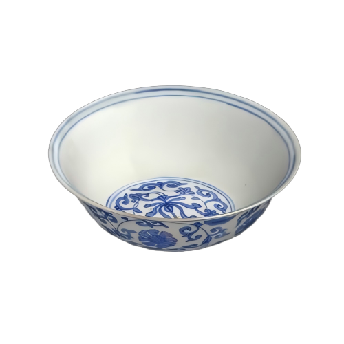 青花缠枝莲纹碗